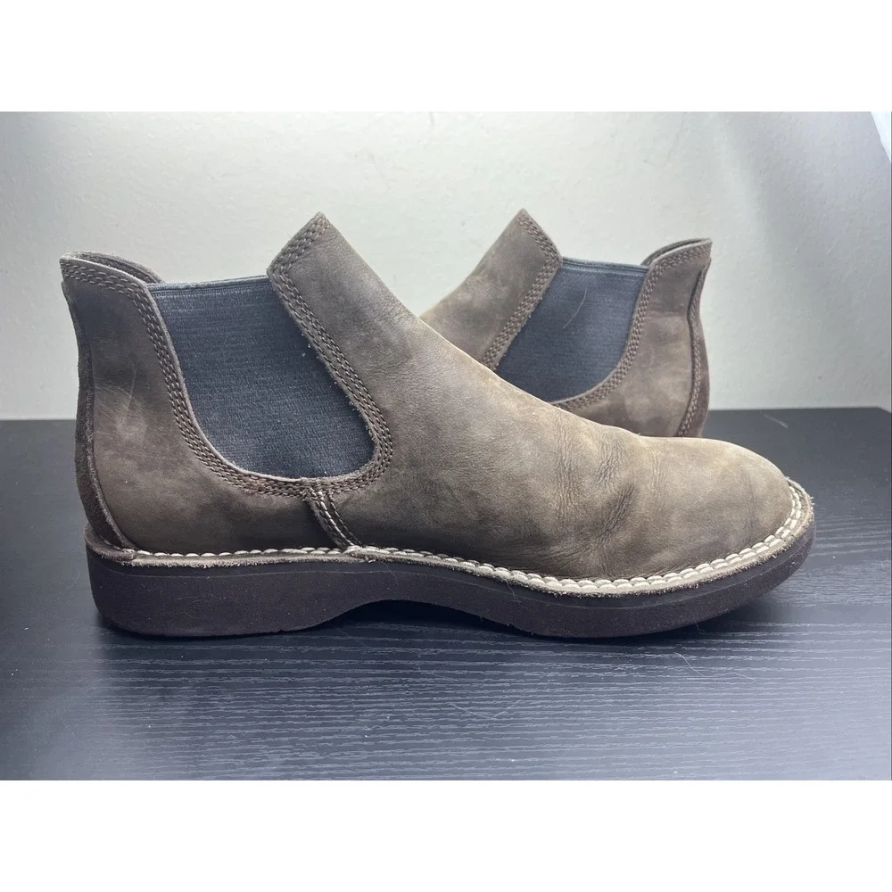 UGG Men's Size 9 Brown Suede Chelsea Boots Casual Slip On Shoe